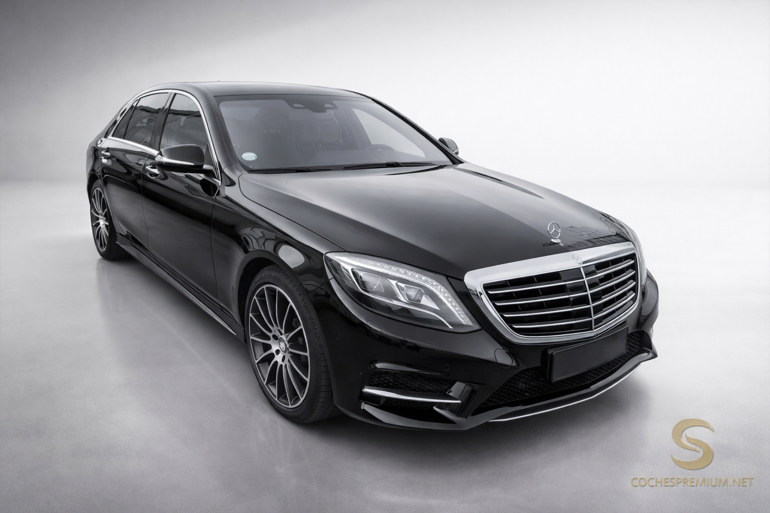 Mercedes-Benz Clase S (negro)